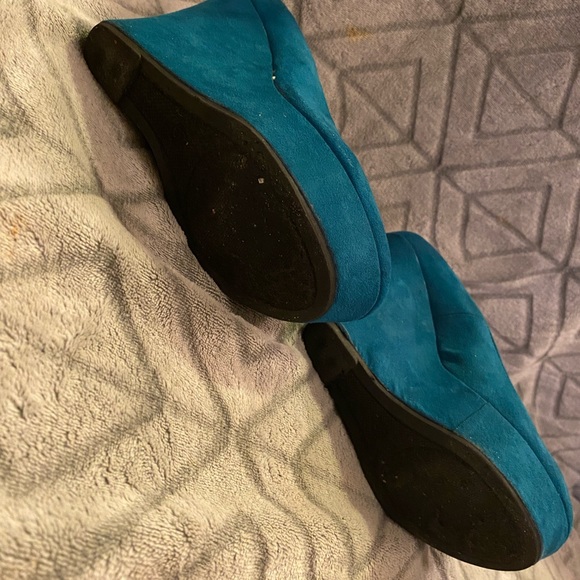 BRECKELLE’S Platform Wedges Size 6M - Picture 2 of 3